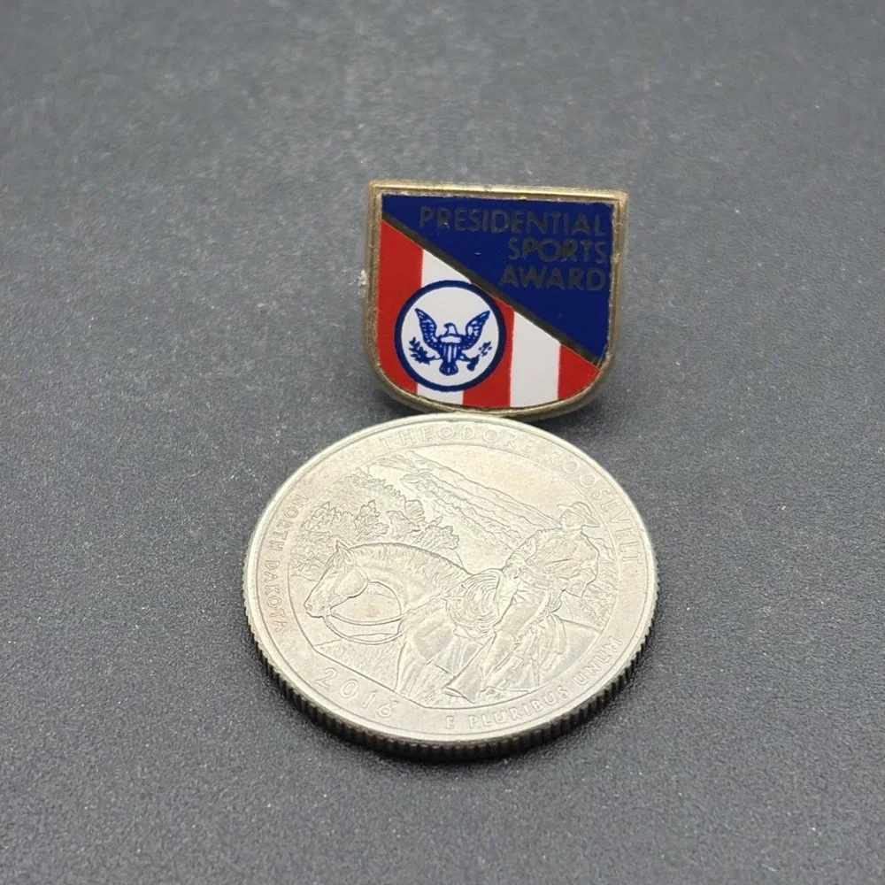 Presidential Sports Award Plastic‎ Lapel Hat Pin